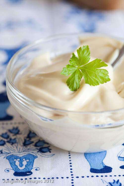 Super quick mayonnaise in five minutes | insimoneskitchen.com