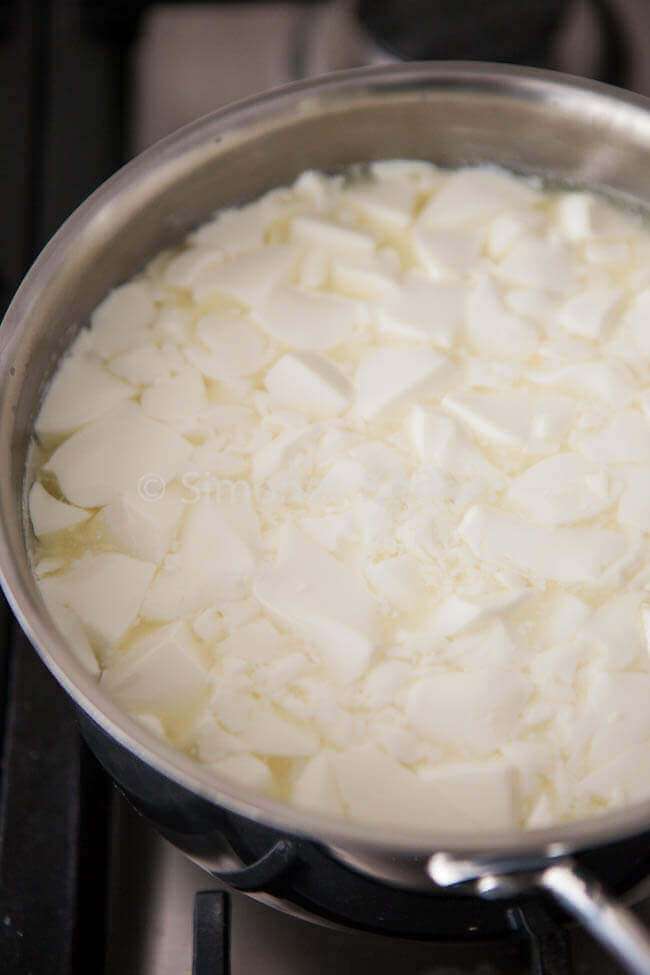 Mixing of the curd