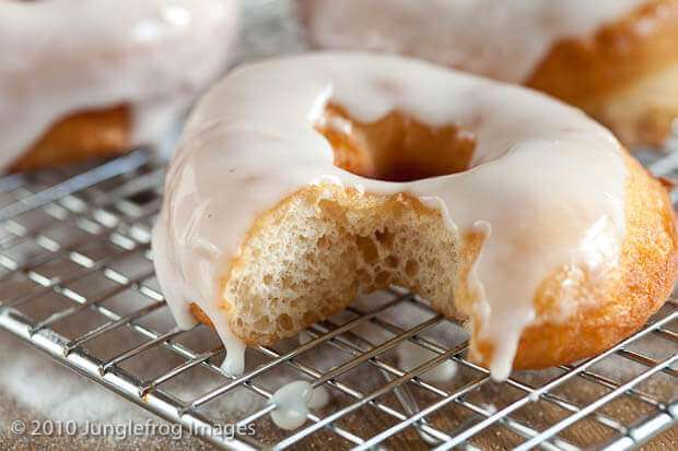 Airy homemade doughnuts | insimoneskitchen.com