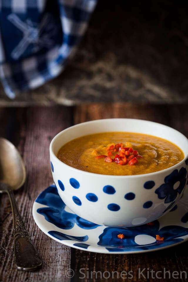 Spicy pumpkin soup with yogurt | insimoneskitchen.com