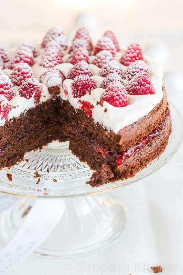Double layered chocolate cake with raspberries | insimoneskitchen.com