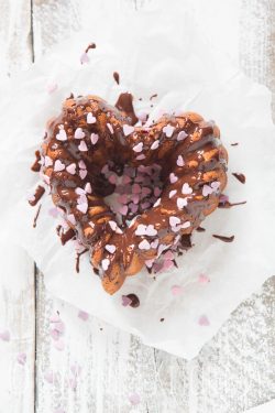 Valentine cake | insimoneskitchen.com