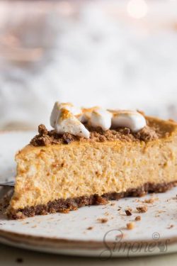Pumpkin cheesecake | insimoneskitchen.com