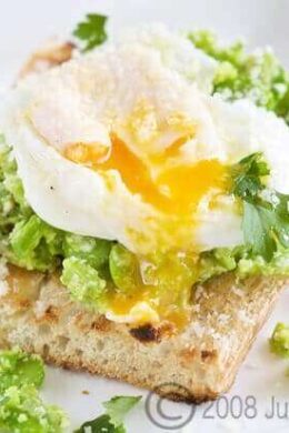 Broad beans on toast