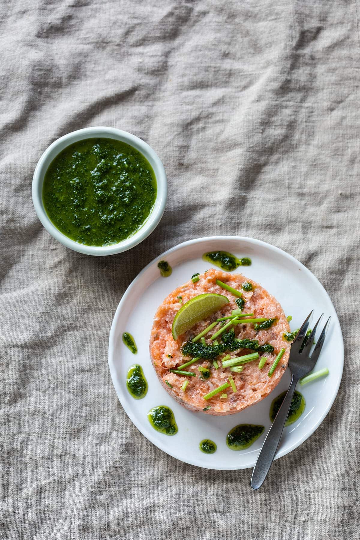 Salmon tartare with mayonnaise