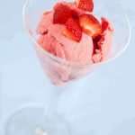 Strawberry yogurt icecream | insimoneskitchen.com