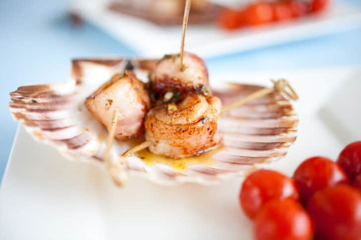 Scallops wrapped with prosciutto