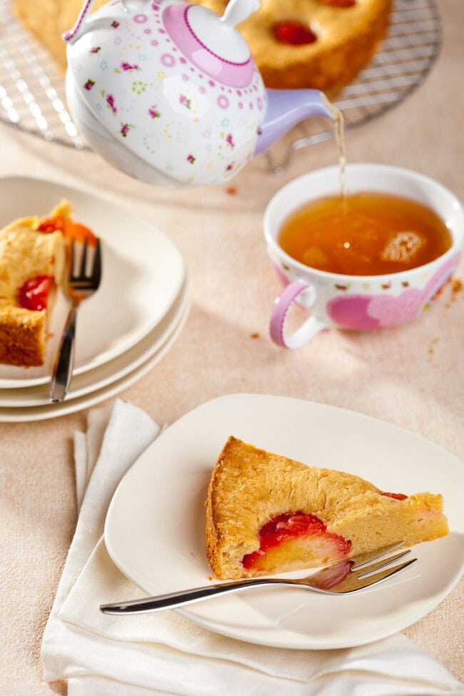 Plum brioche cake