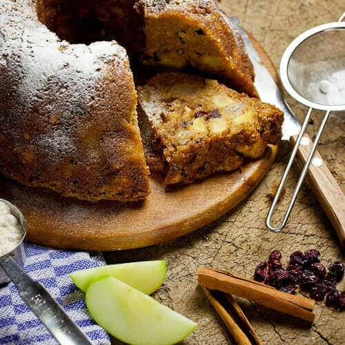 Apple pear bundt cake