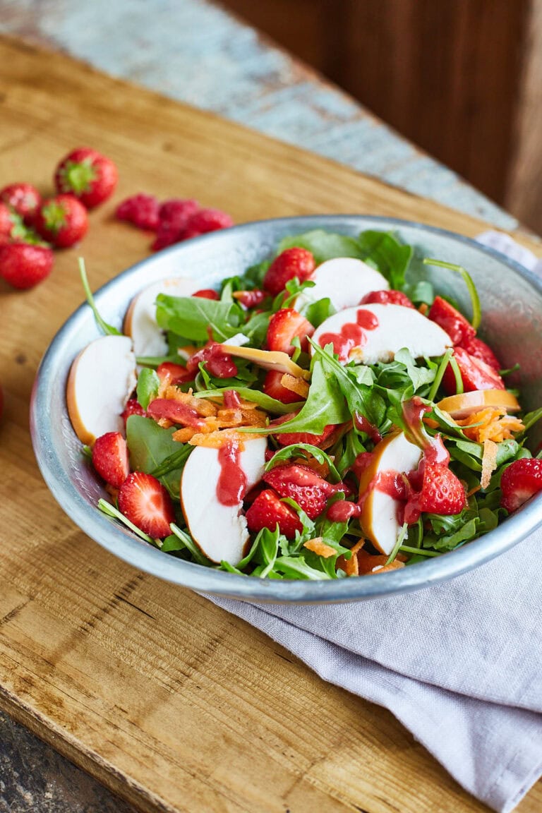 Strawberry salad with chicken