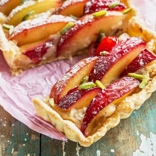 Plum tart with marzipan