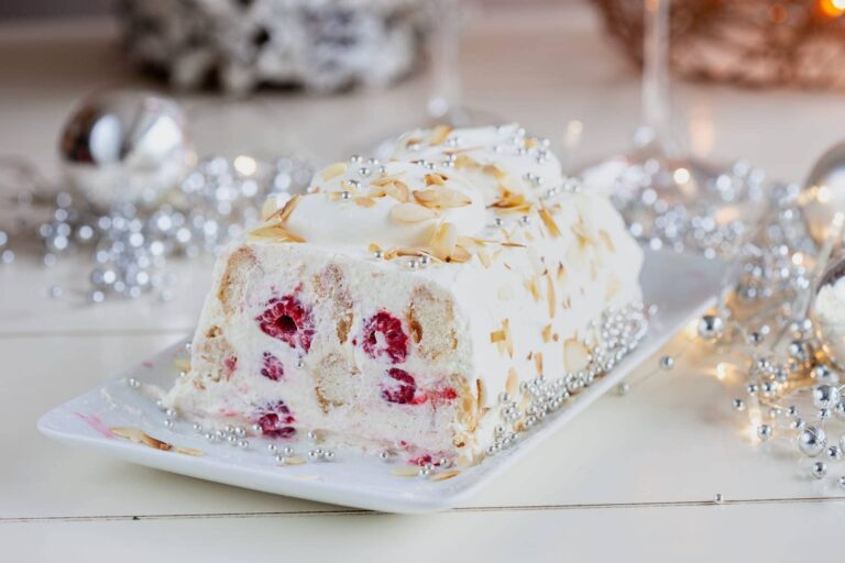 Raspberry trifle with mascarpone