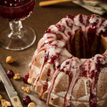 christmas bundt cake with cranberries | insimoneskitchen.com