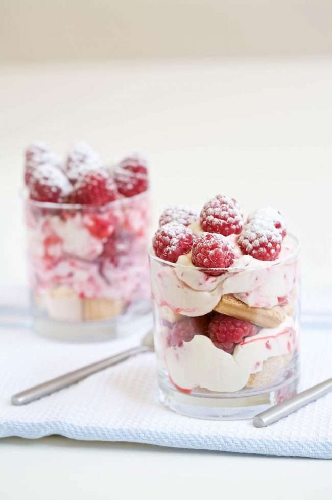 Raspberries and mascarpone cream