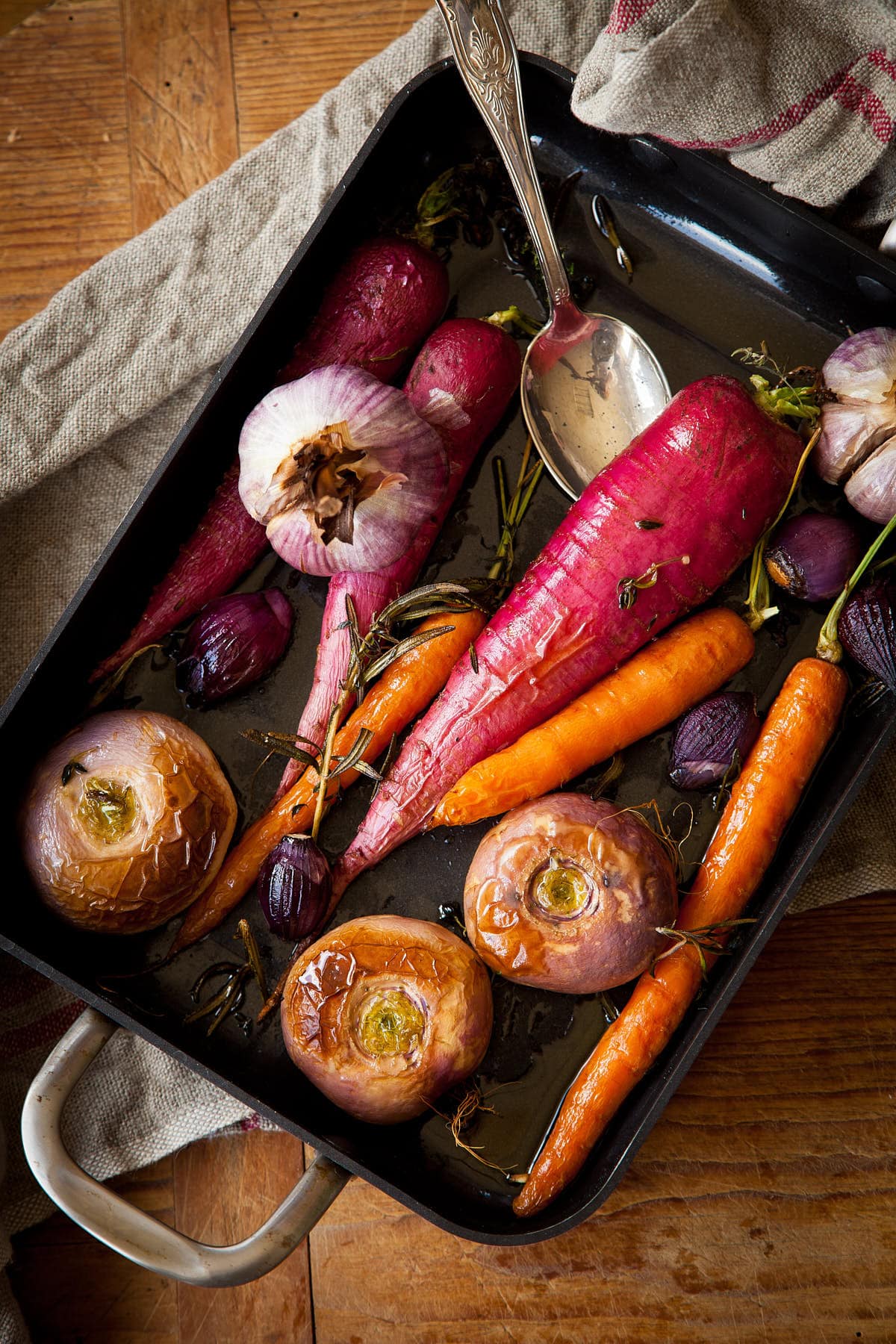 Baking tray with roasted vegetables