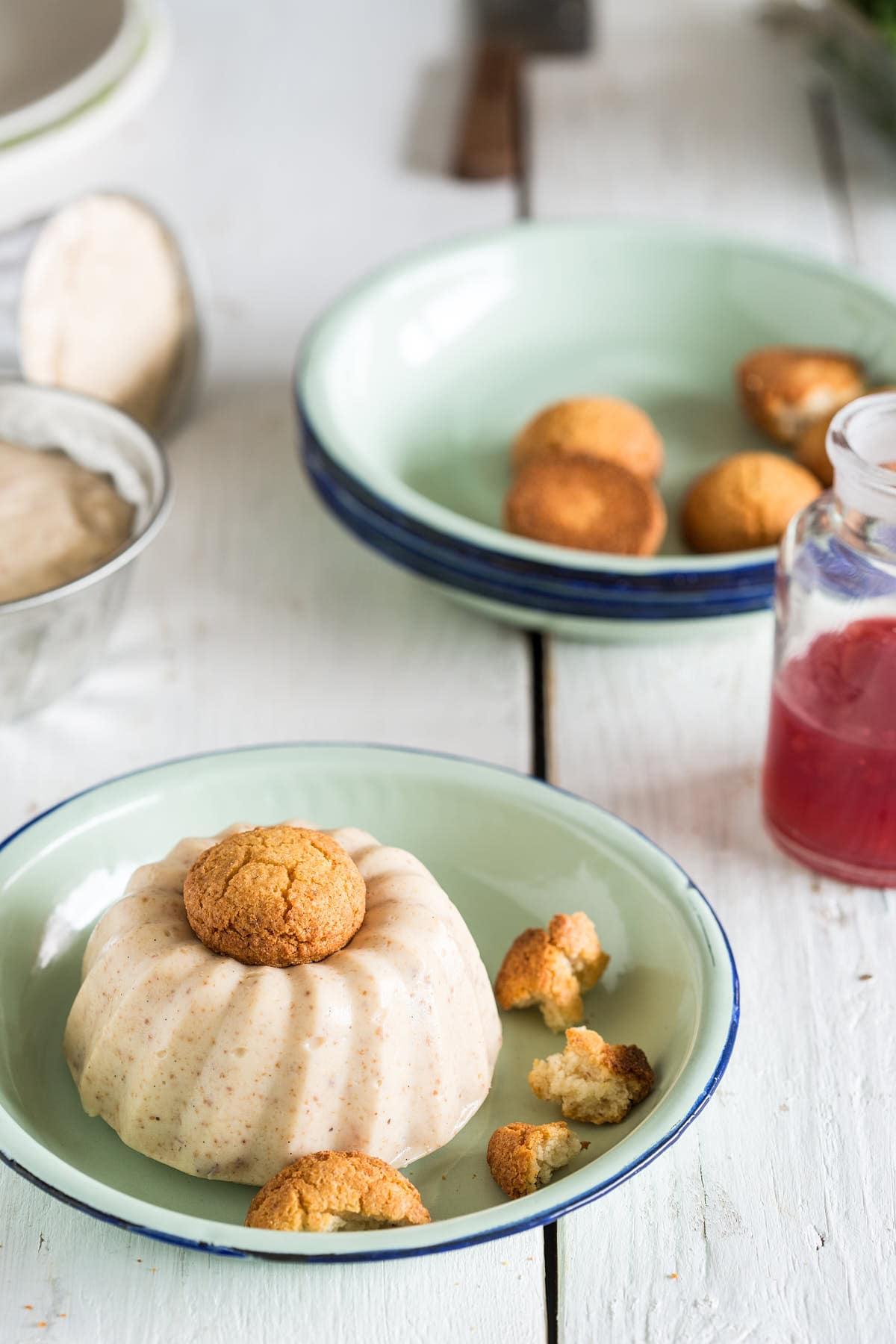 Dutch macaroon pudding