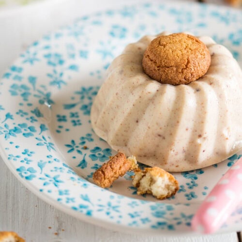 Dutch macaroon pudding