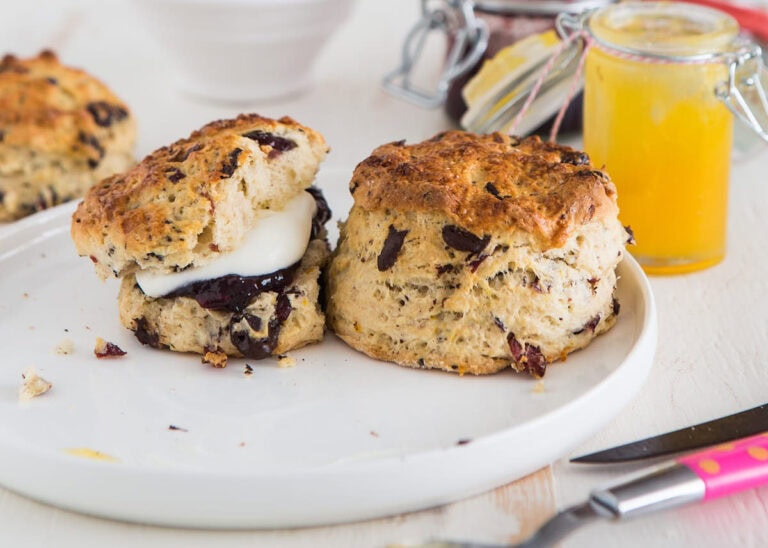 Scones recipe with chocolate and orange