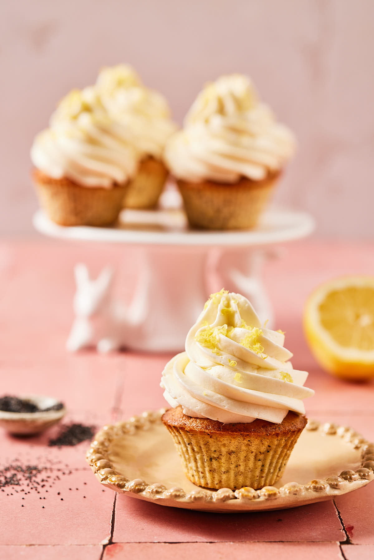 Lemon poppy seed cupcakes