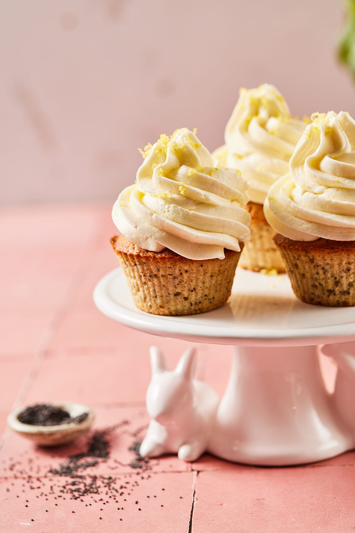 lemon poppy seed cupcakes