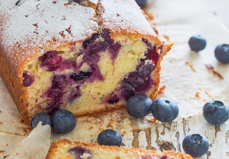 Blueberry and yogurt cake