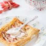 Creamy rhubarb tarts