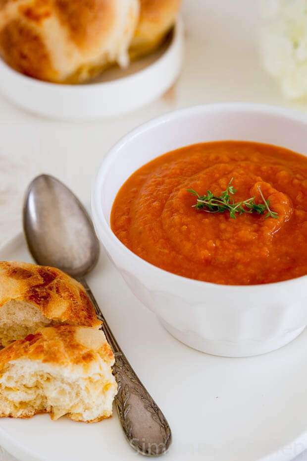 Tomato carrot soup | insimoneskitchen