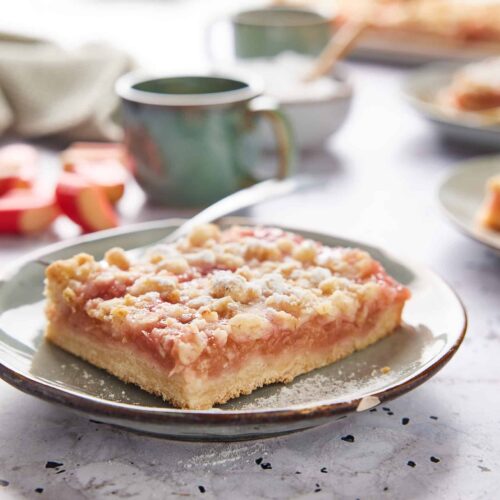 rhubarb crumble