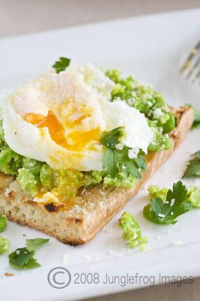 Broad beans on toast with poached egg and parmesan cheese | insimoneskitchen.com