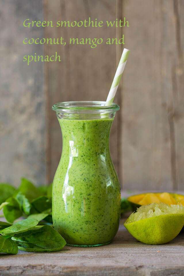 Green smoothie with maca, spinach, pineapple and coconut | insimoneskitchen.com