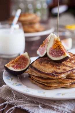 Pancakes with fresh figs and cranberries | insimoneskitchen.com