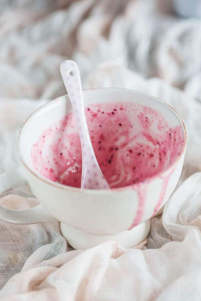 Very quick yogurt icecream | insimoneskitchen.com