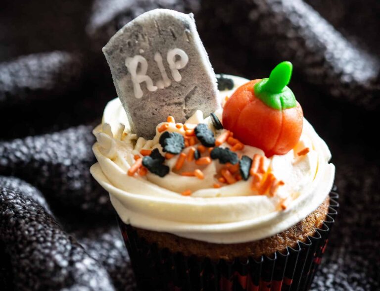 Halloween pumpkin cupcakes
