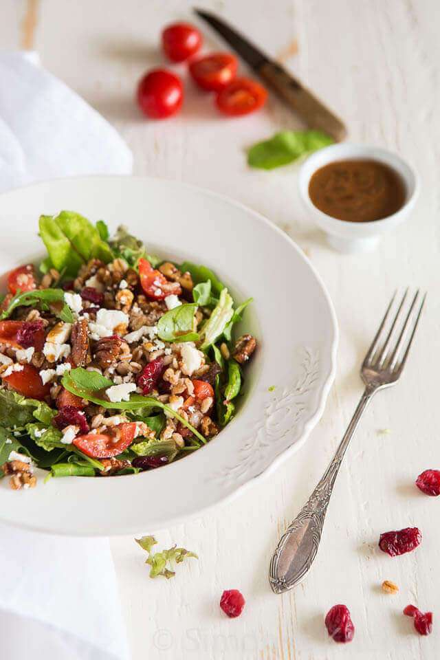 Farro salade met vijgen dadel dressing | insimoneskitchen.com
