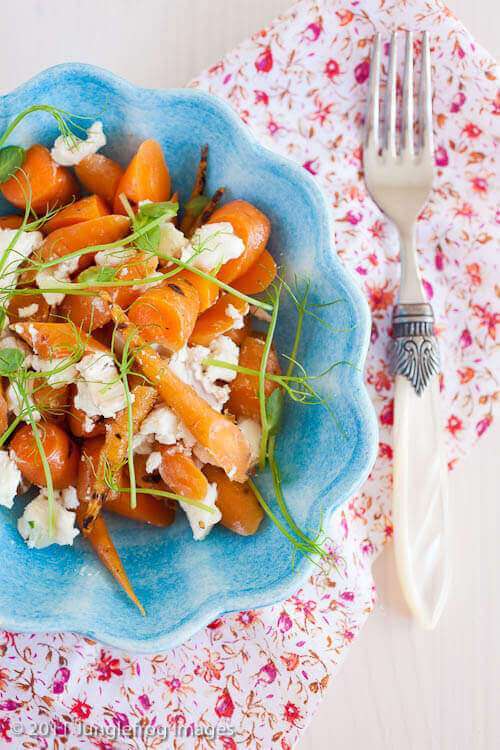 Roasted carrot salad with feta | insimonekitchen.com