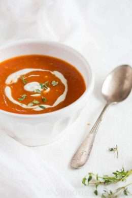Tomato soup with roasted bell peppers | insimoneskitchen.com