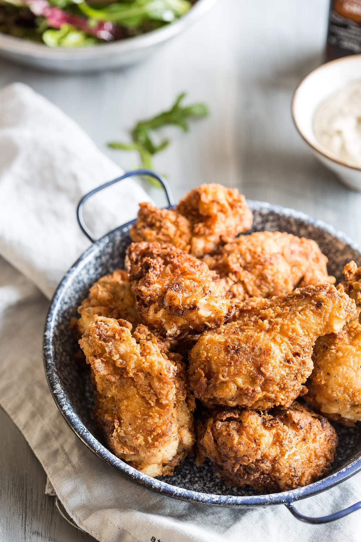 Crispy fried chicken drumsticks