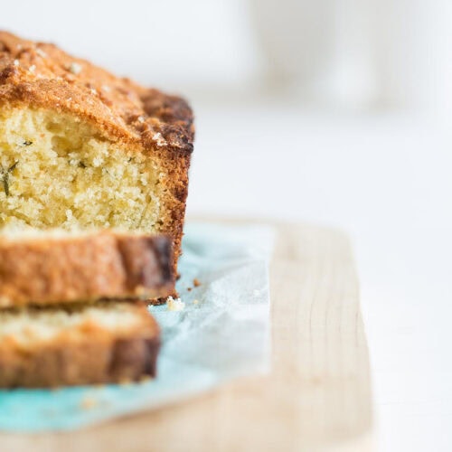 Lemon loaf with thyme
