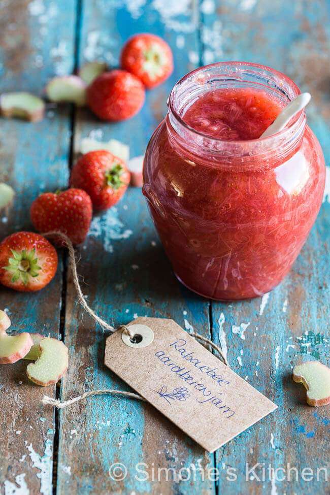 Rhubarb strawberry jam | insimoneskitchen.com