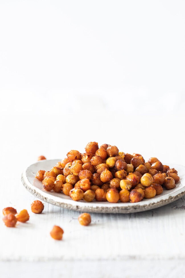 Spicy roasted chickpeas