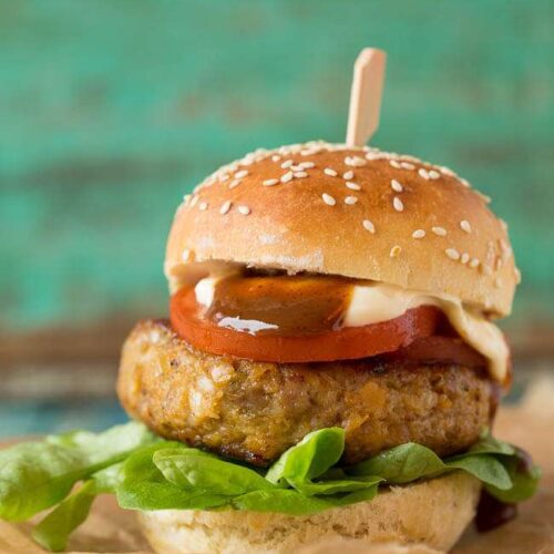 Chicken burger with butterchicken paste | insimoneskitchen.com