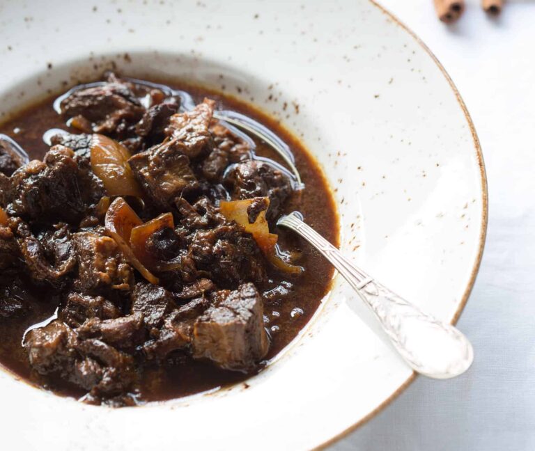 Beef stew with prunes