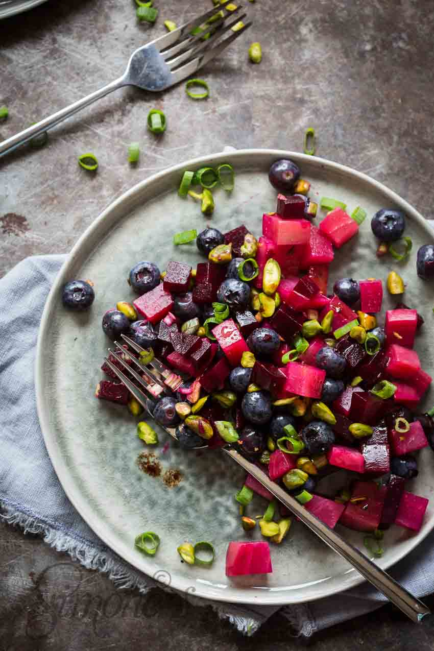 Blueberry and beetroot salad | insimoneskitchen.com