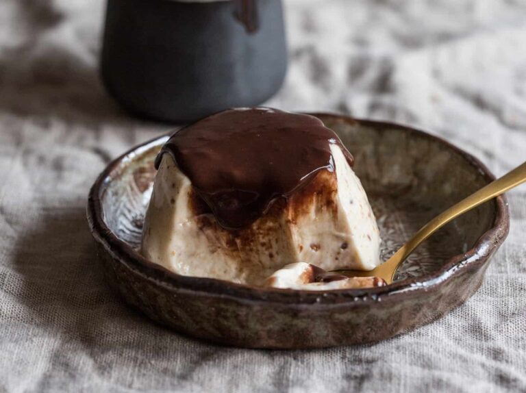 Peanut butter panna cotta with chocolate sauce