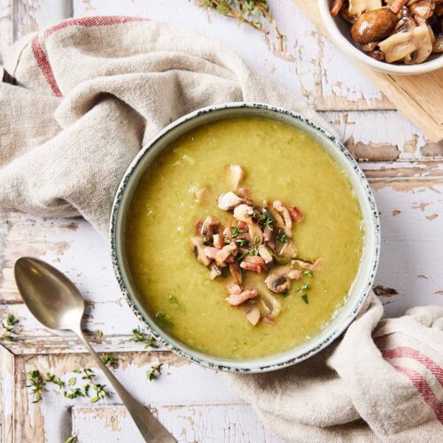 Leek soup with celery and mushrooms