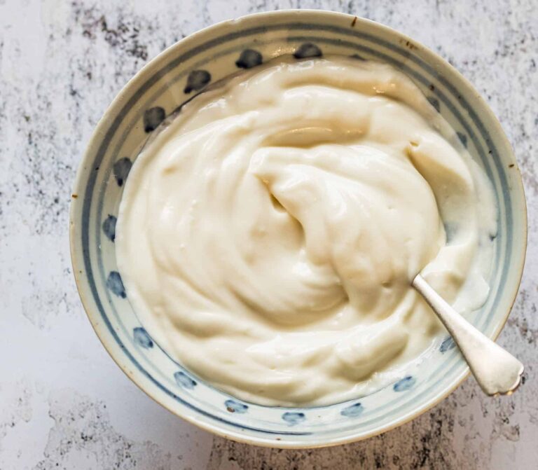 Vegan mayonnaise with soy milk
