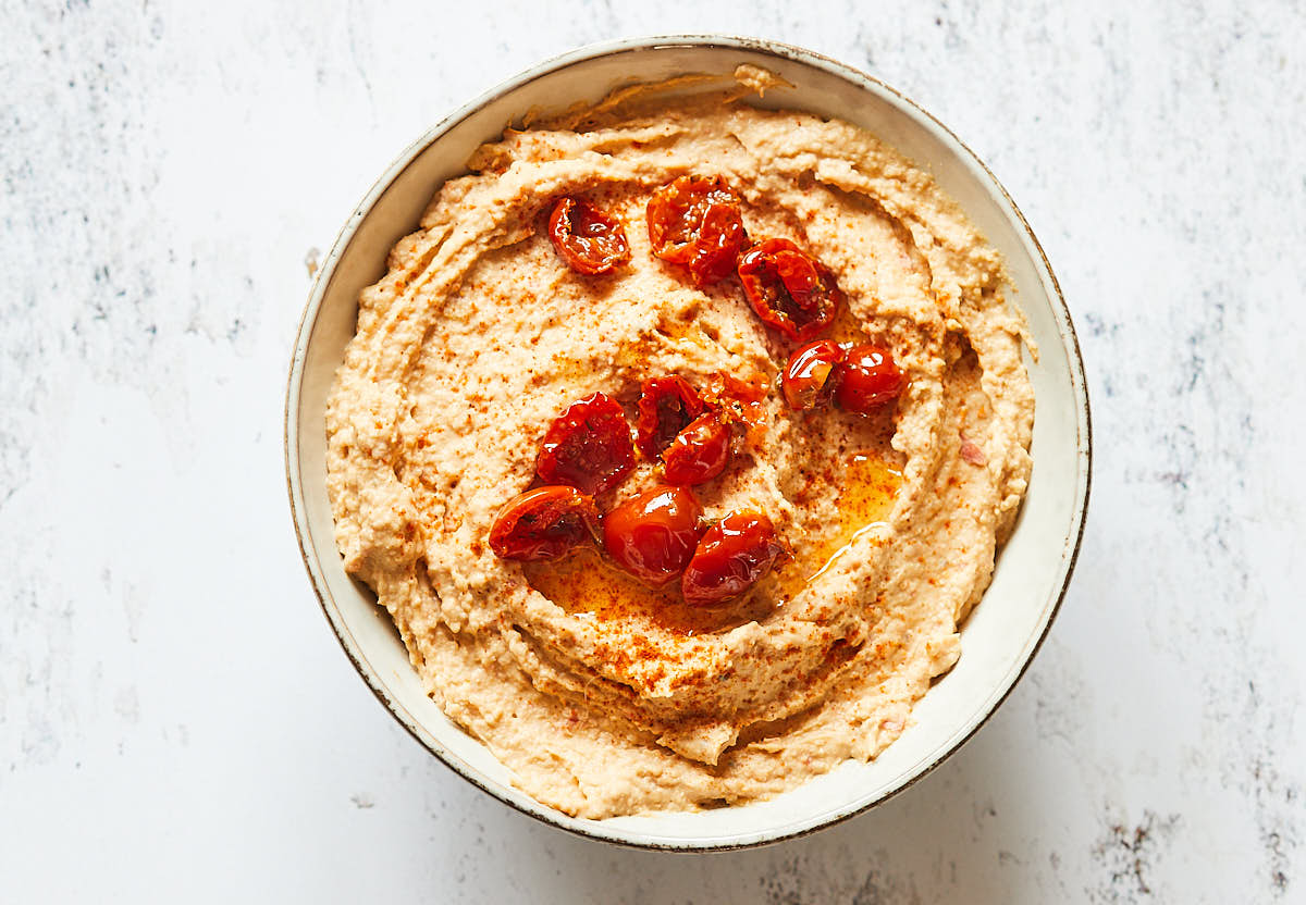 Roasted garlic hummus