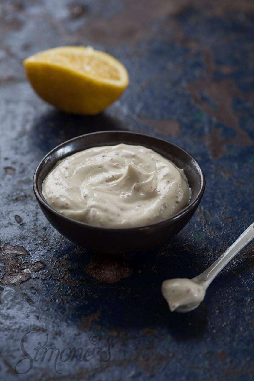 Vegan mayonaise from chickpea fluids | insimoneskitchen.com