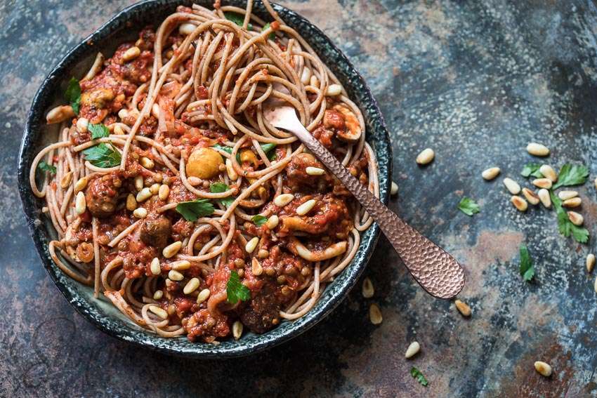 Vegan spaghetti bolognese | insimoneskitchen.com