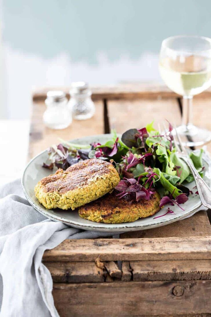 Cauliflower burgers | insimoneskitchen.com